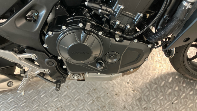 Honda CB750 Hornet (25MY)